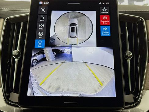 Certified 2026 Volvo XC90 B5 Plus w/ Protection Package image 14