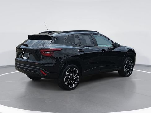 Certified 2024 Chevrolet Trax RS FWD image 3