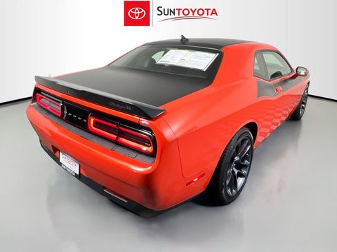 Used 2023 Dodge Challenger R/T w/ T/A Package image 4