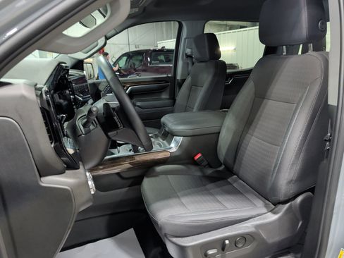 Used 2024 GMC Sierra 1500 Elevation w/ X31 Off-Road Package image 7