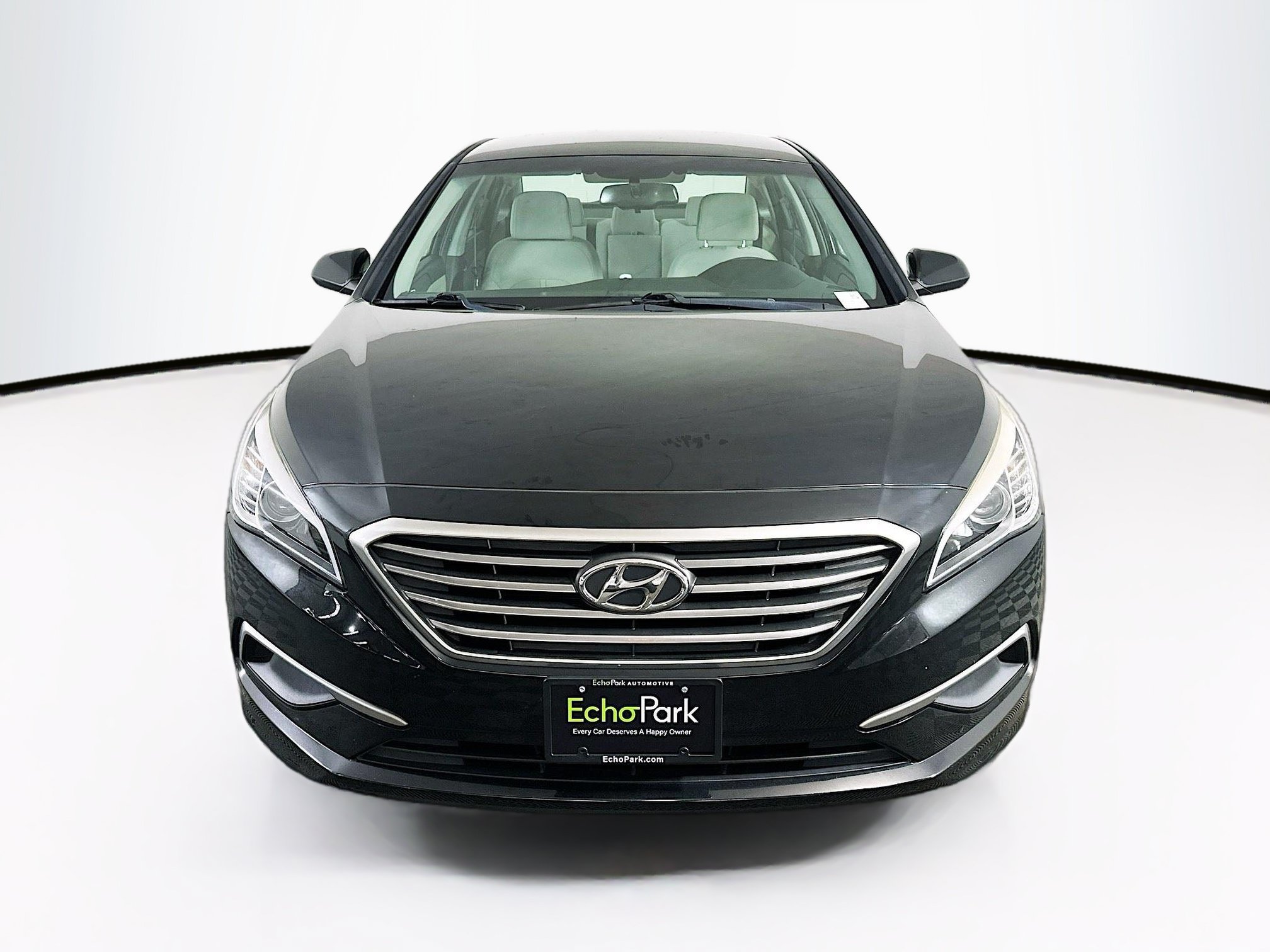 Used 2017 Hyundai Sonata SE FWD image 2