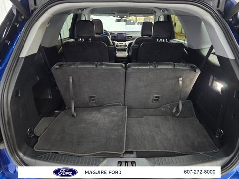 Used 2022 Ford Explorer XLT w/ Equipment Group 202A image 11