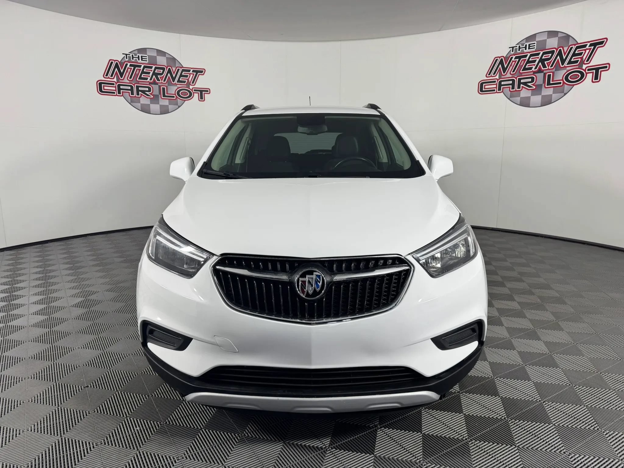 Used 2020 Buick Encore Preferred FWD image 2