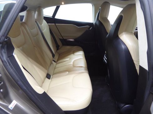 Used 2015 Tesla Model S 70D AWD/4WD image 30