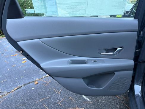 New 2026 Hyundai Elantra SE FWD image 21