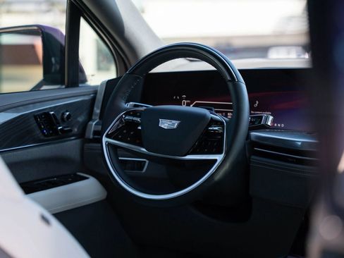 Used 2025 Cadillac Escalade IQ Sport 1 image 27