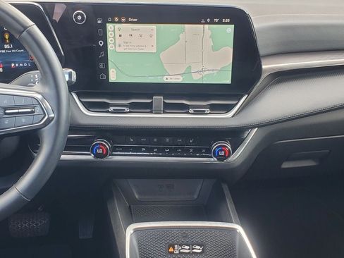 Used 2025 Chevrolet Equinox LT w/ Convenience Package II FWD image 26