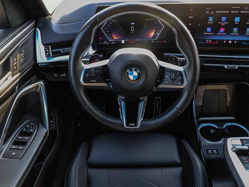 Used 2025 BMW X2 xDrive28i w/ M Sport Package AWD/4WD image 16