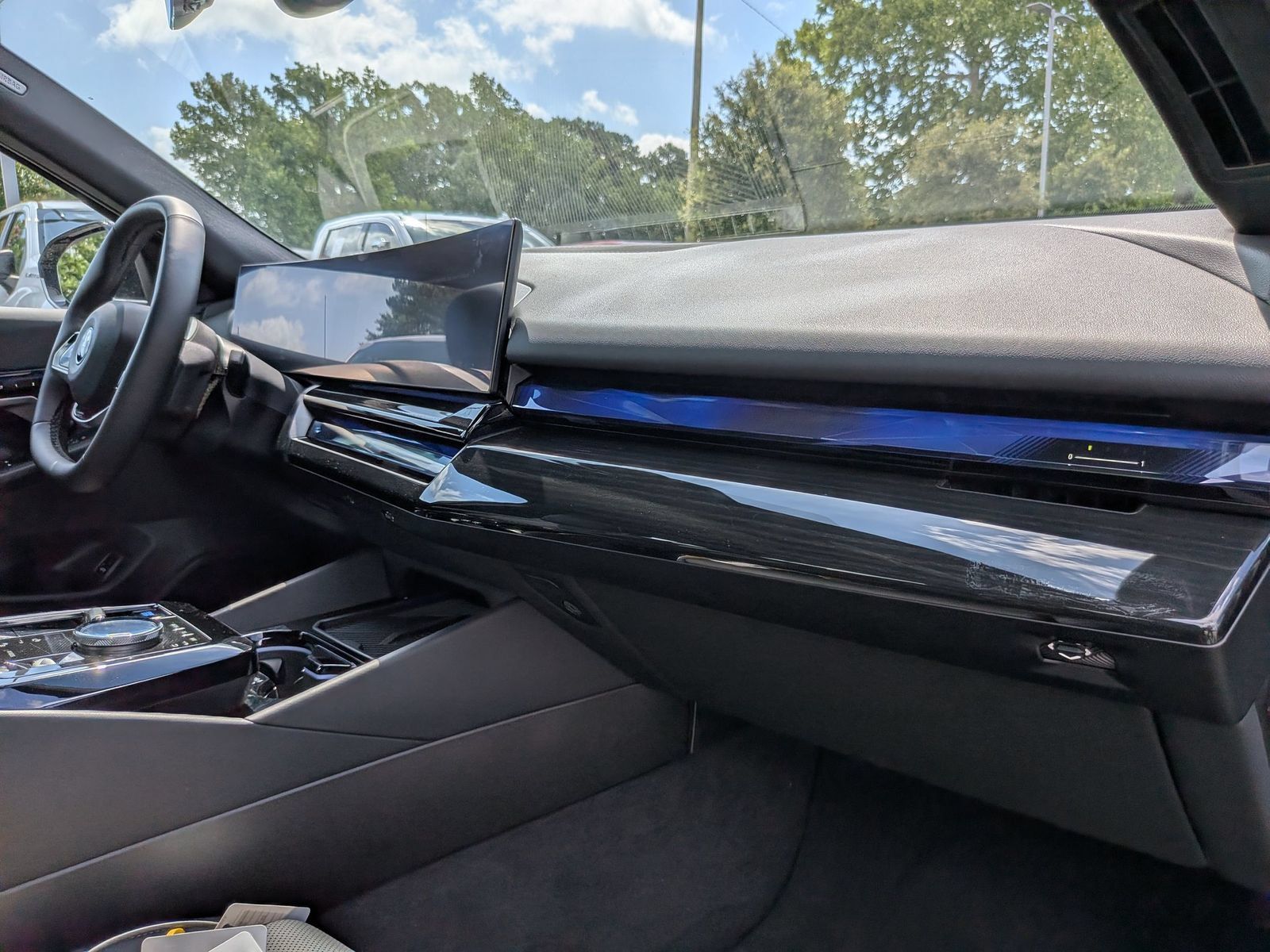 Used 2025 BMW i5 eDrive40i RWD image 41