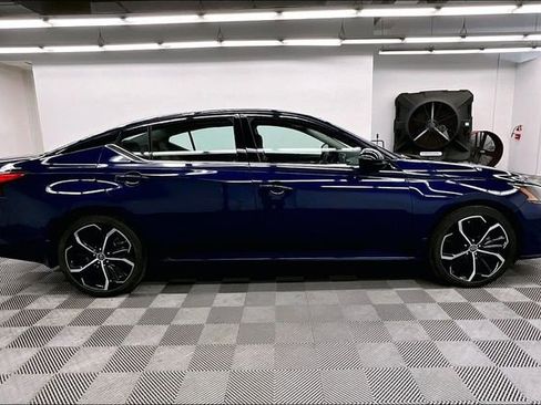 Used 2023 Nissan Altima 2.5 SR image 15