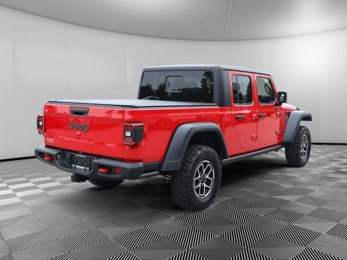 Used 2025 Jeep Gladiator Rubicon w/ Convenience Group AWD/4WD image 7