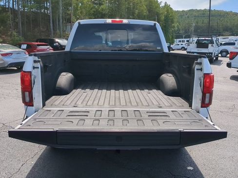 Used 2018 Ford F150 Lariat w/ Equipment Group 502A Luxury AWD/4WD image 12