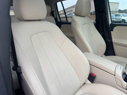 Used 2020 Mercedes-Benz GLB 250 image 18