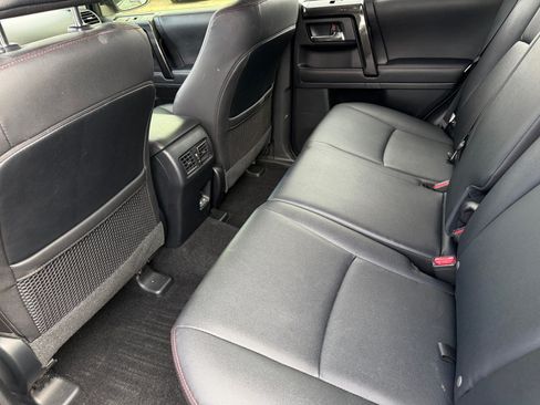 Used 2023 Toyota 4Runner TRD Off-Road Premium w/ Moonroof Package AWD/4WD image 17