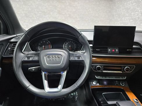 Used 2022 Audi Q5 2.0T Premium w/ Convenience Package AWD/4WD image 17