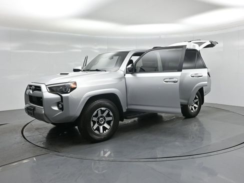 Used 2021 Toyota 4Runner TRD Off-Road image 30