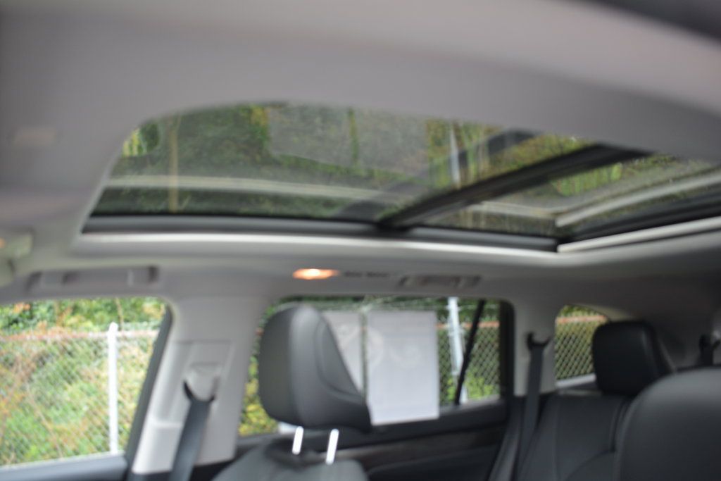 Used 2021 Toyota Highlander Platinum AWD/4WD image 11