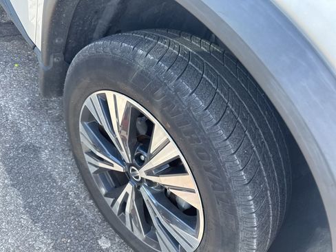 Used 2021 Nissan Rogue SV image 4