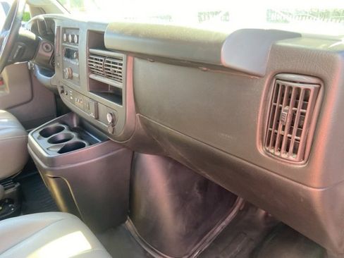 Used 2021 Chevrolet Express 3500 w/ Power Convenience Package image 23