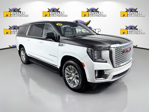 Used 2024 GMC Yukon XL Denali w/ Advanced Technology Package AWD/4WD image 3