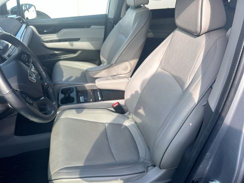 Used 2022 Honda Odyssey Elite image 4