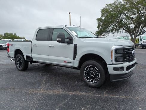 New 2026 Ford F250 Platinum AWD/4WD image 2
