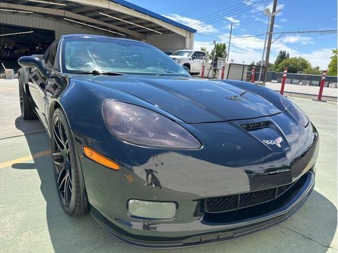 Used 2013 Chevrolet Corvette Grand Sport w/ 2LT Preferred Equipment Group RWD image 3