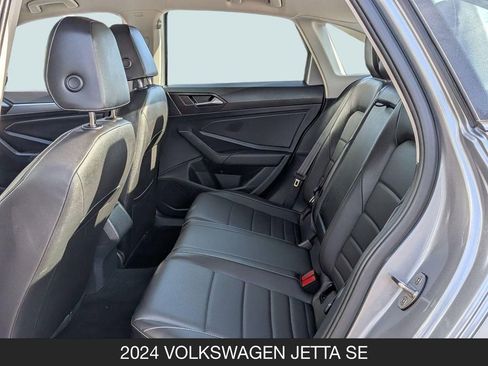 Used 2024 Volkswagen Jetta SE FWD image 16