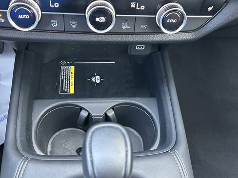 Used 2024 Honda HR-V EX-L image 33
