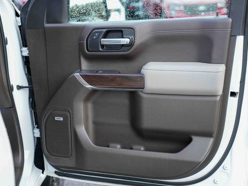 Used 2019 GMC Sierra 1500 SLT w/ SLT Premium Package image 19