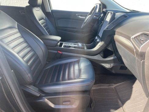 Used 2022 Ford Edge SEL w/ Sport Appearance Package image 15