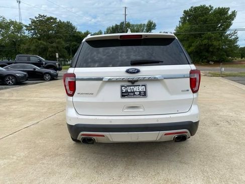 Used 2016 Ford Explorer Platinum AWD/4WD image 8