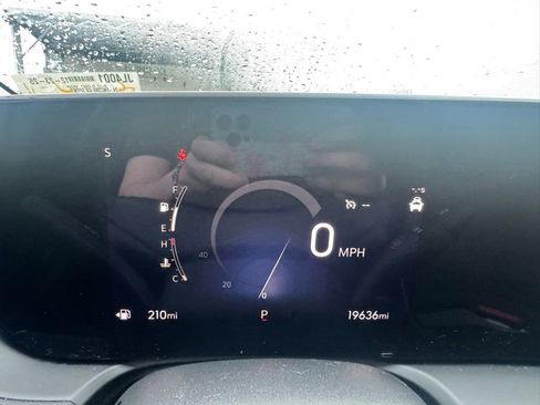 Used 2024 Buick Encore GX Sport Touring w/ Comfort Package image 18