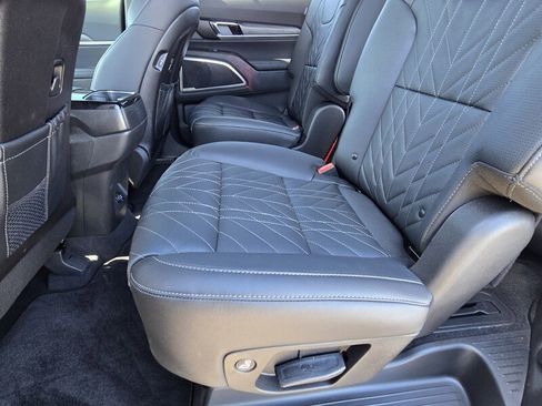 Certified 2025 Kia Telluride EX X-Line AWD/4WD image 12