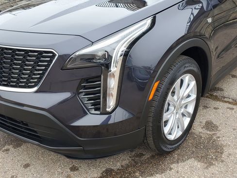 Certified 2023 Cadillac XT4 Luxury image 11