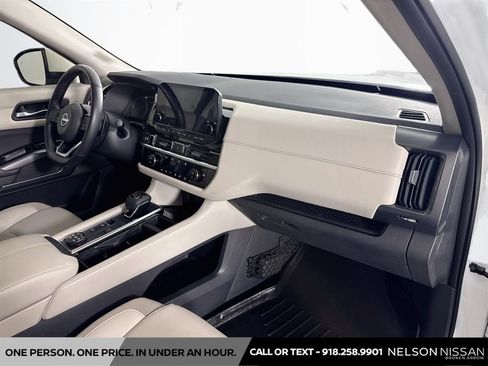 Certified 2023 Nissan Pathfinder SL w/ Lighting Package (N92) AWD/4WD image 30