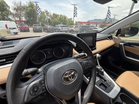 Used 2020 Toyota RAV4 XLE Premium w/ Carpet Mat Package AWD/4WD image 22