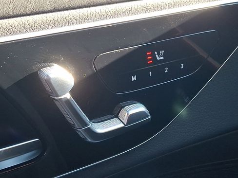 Certified 2025 Mercedes-Benz GLC 300 4MATIC image 24