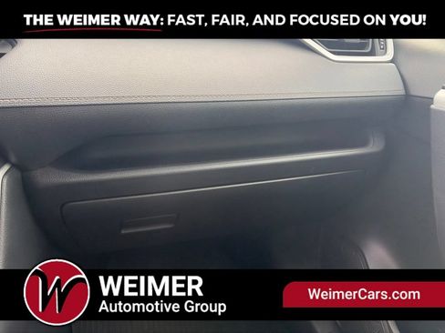 Used 2021 Toyota RAV4 LE AWD/4WD image 23