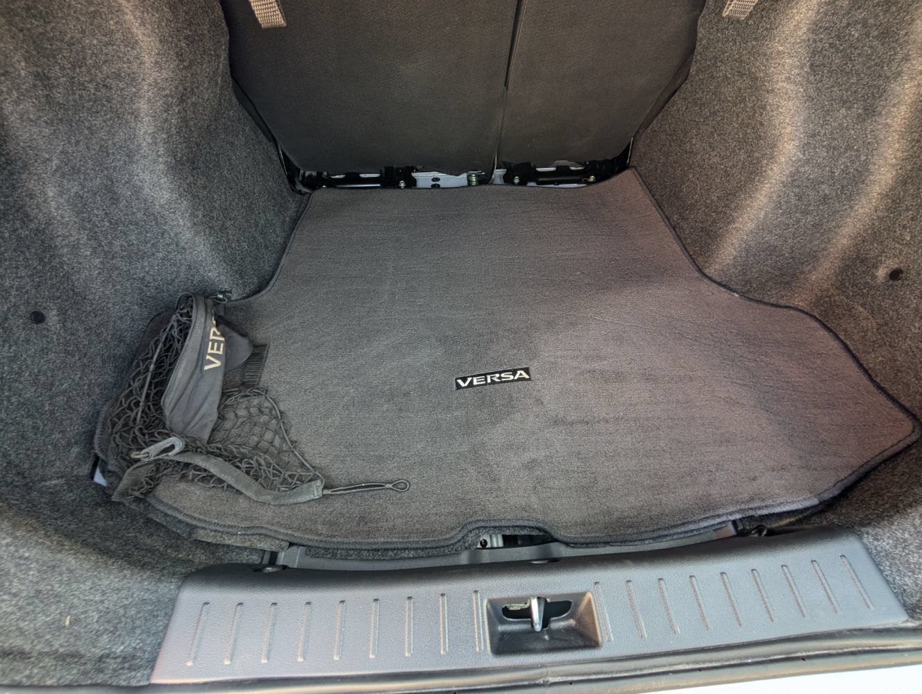 Used 2025 Nissan Versa SR w/ Trunk Package FWD image 18
