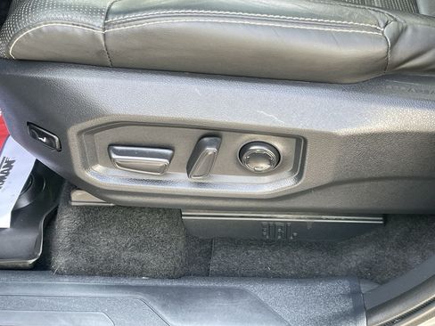 Used 2024 Toyota Tundra Capstone AWD/4WD image 28