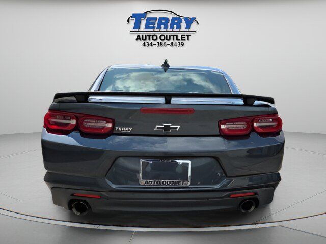 Used 2019 Chevrolet Camaro LT w/ Technology Package RWD image 7