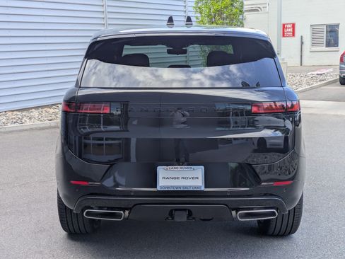 New 2026 Land Rover Range Rover Sport Dynamic SE AWD/4WD image 6