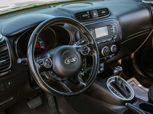 Used 2016 Kia Soul + w/ Designer's Package FWD image 10