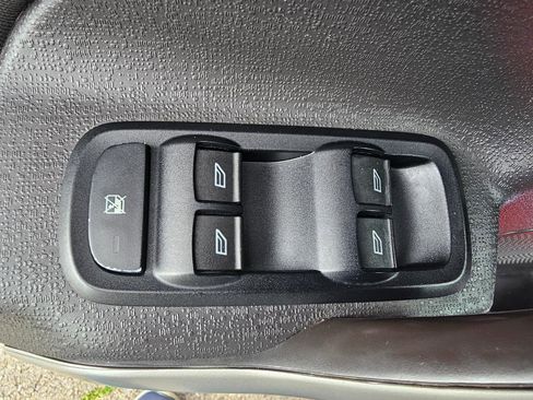 Used 2013 Ford Fiesta SE FWD image 31
