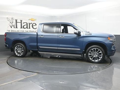 Used 2024 Chevrolet Silverado 1500 High Country w/ High Country Premium Package AWD/4WD image 1