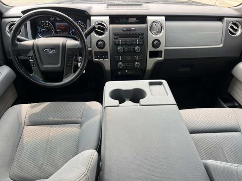 Used 2011 Ford F150 XLT w/ XLT Chrome Pkg AWD/4WD image 3