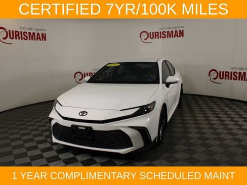 Used 2025 Toyota Camry SE w/ Convenience Package FWD image 1
