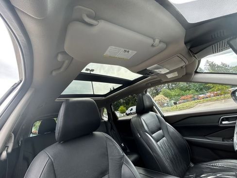 Used 2021 Nissan Rogue Platinum AWD/4WD image 28