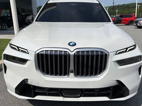 Used 2024 BMW X7 xDrive40i w/ Premium Package AWD/4WD image 6
